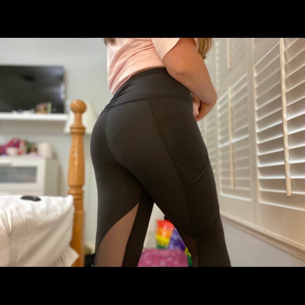 RARE BLACK LULULEMON MESH LEG BUTT SCRUNCH LEGGING